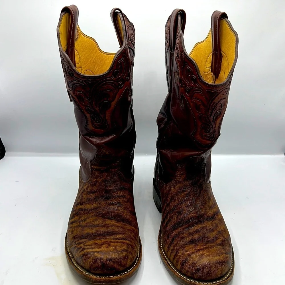 RKABoots hand crafted by David Barnes. It’s all leather with wide entrance
